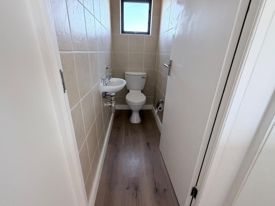 3 Bedroom Property for Sale in Bloubergstrand Western Cape